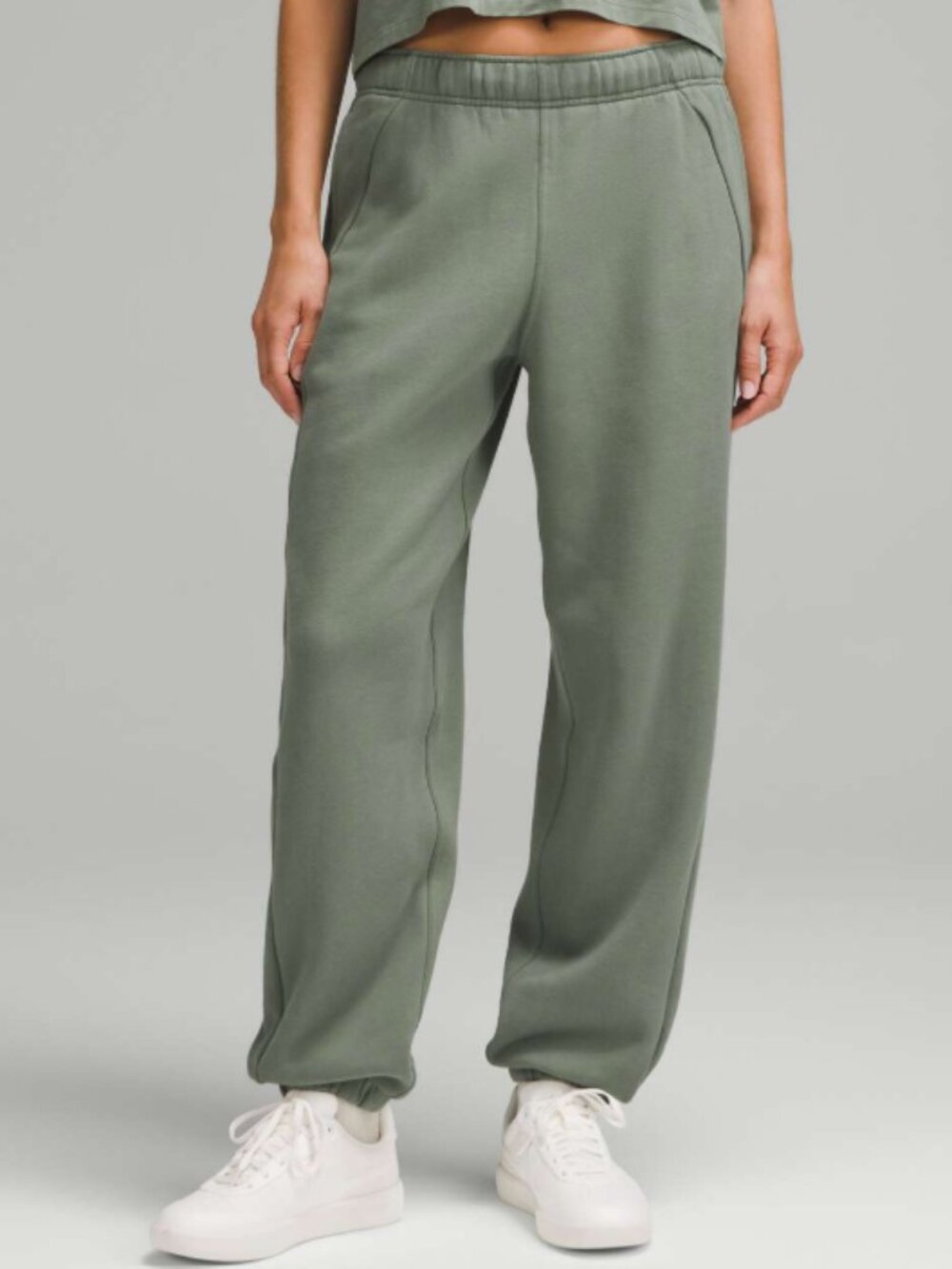 Lululemon Scuba Mid-Rise Oversized Jogger